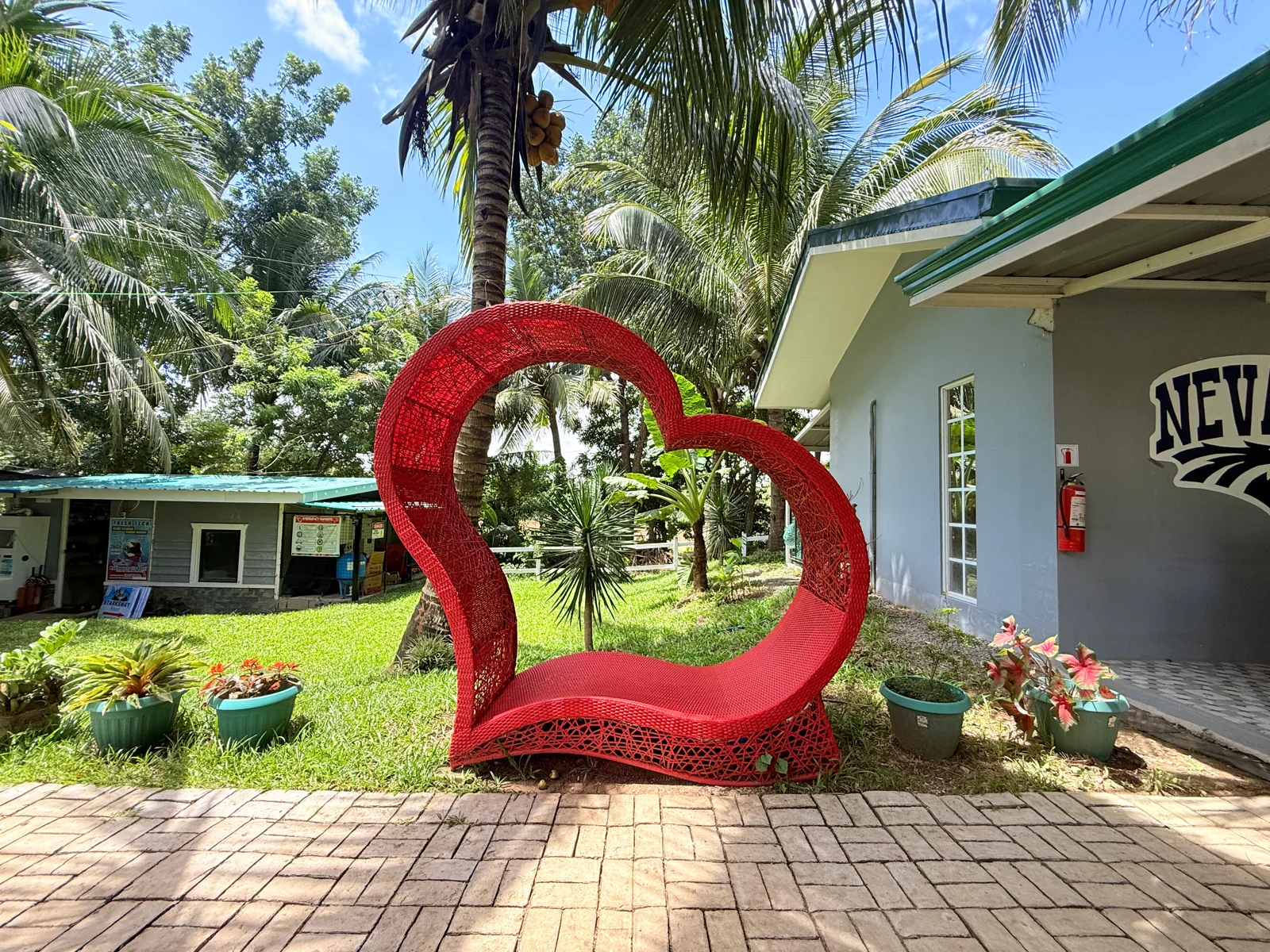 Outdoor heart-shaped lounge at Starksway Resort