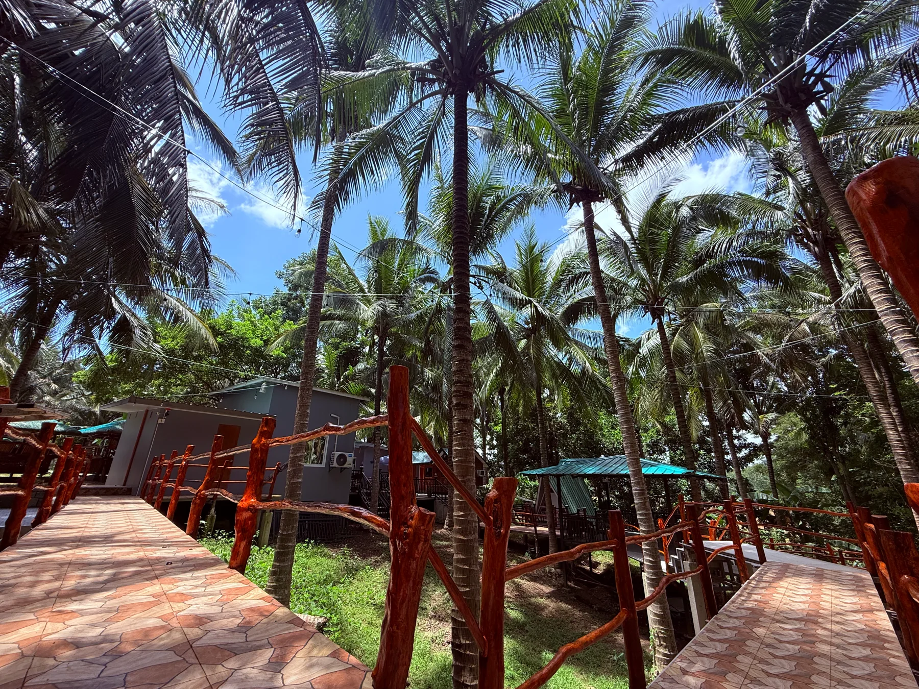 Tropical garden path at Starksway Resort